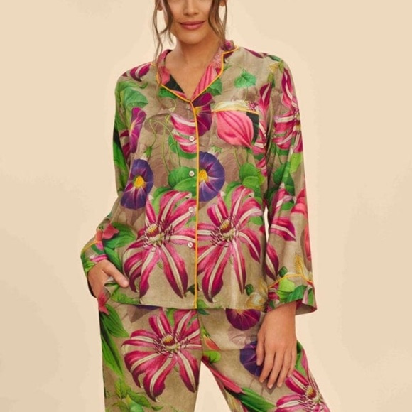 Powder Other - Powder UK Floral Print Women's Pajama Set